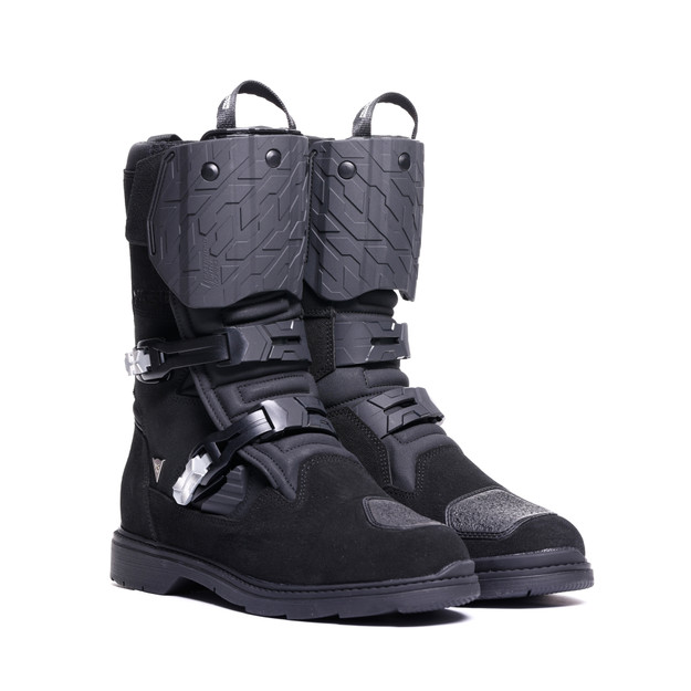 Dainese Men's Black/Black - Overyond Xt Gore-Tex - Four-Season Gore - Waterproof - 39