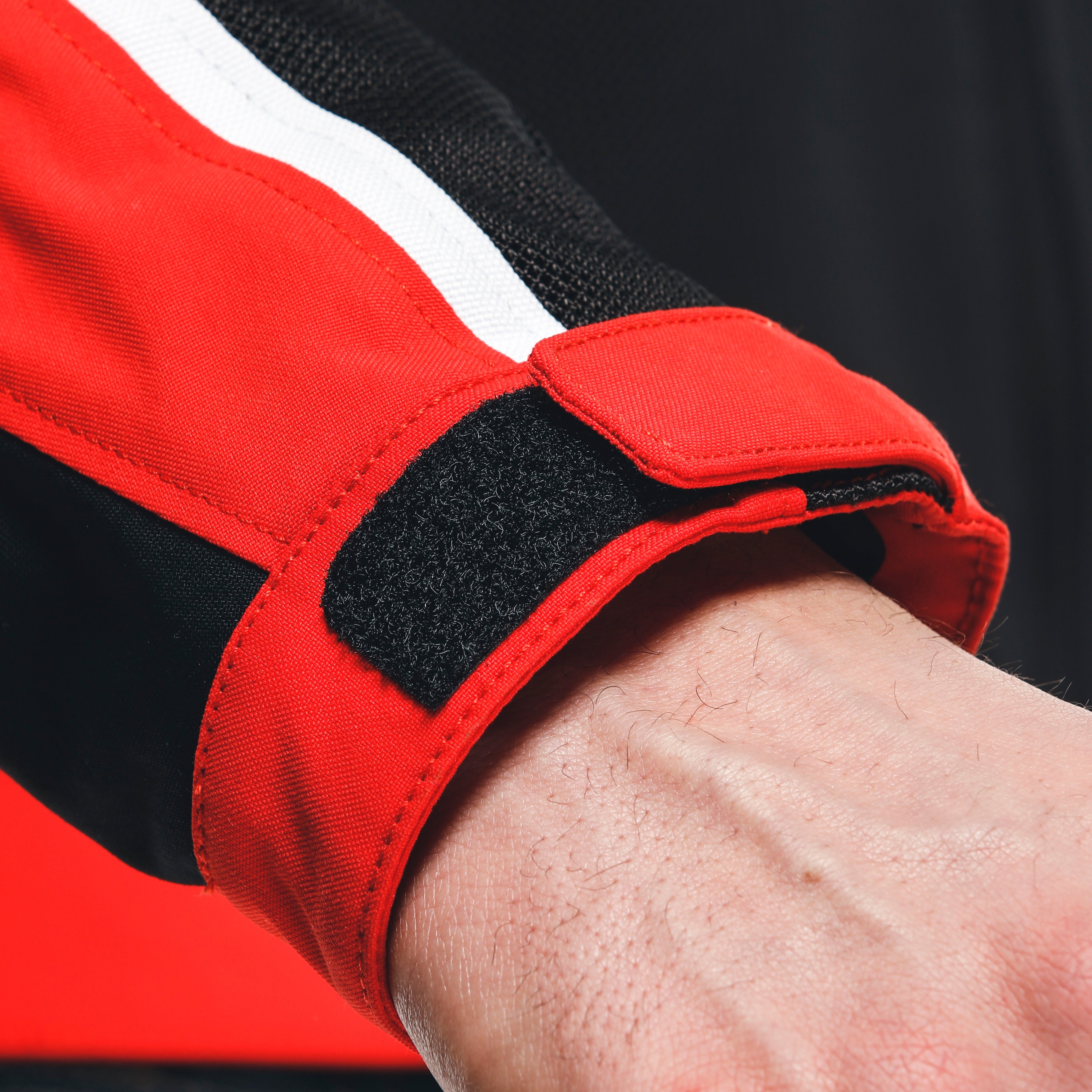 HYDRAFLUX 2 AIR D-DRY&reg; JACKET - BLACK/LAVA-RED - 8