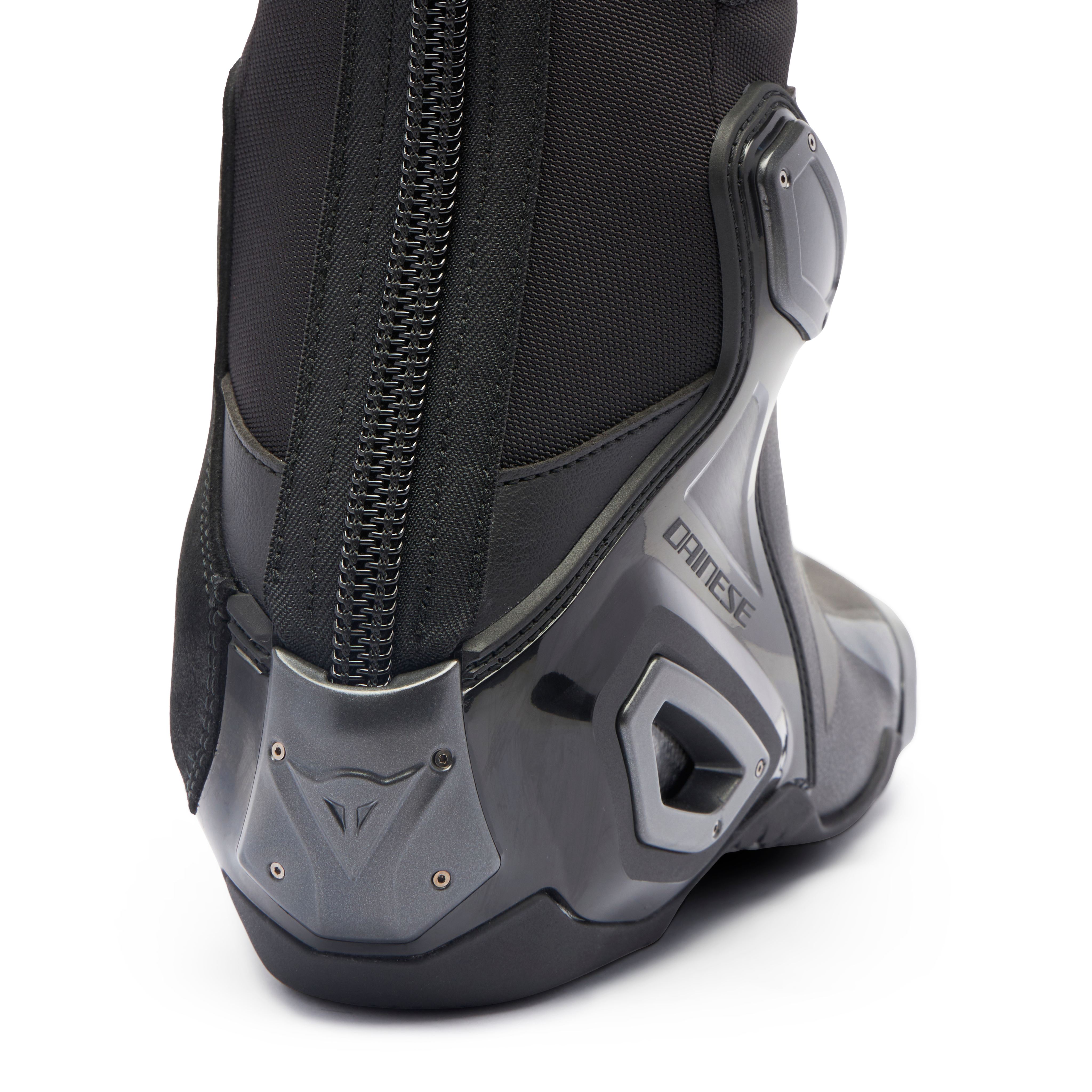AXIAL 2 - MEN'S MOTORCYCLE RACING BOOTS | BLACK/BLACK | Dainese