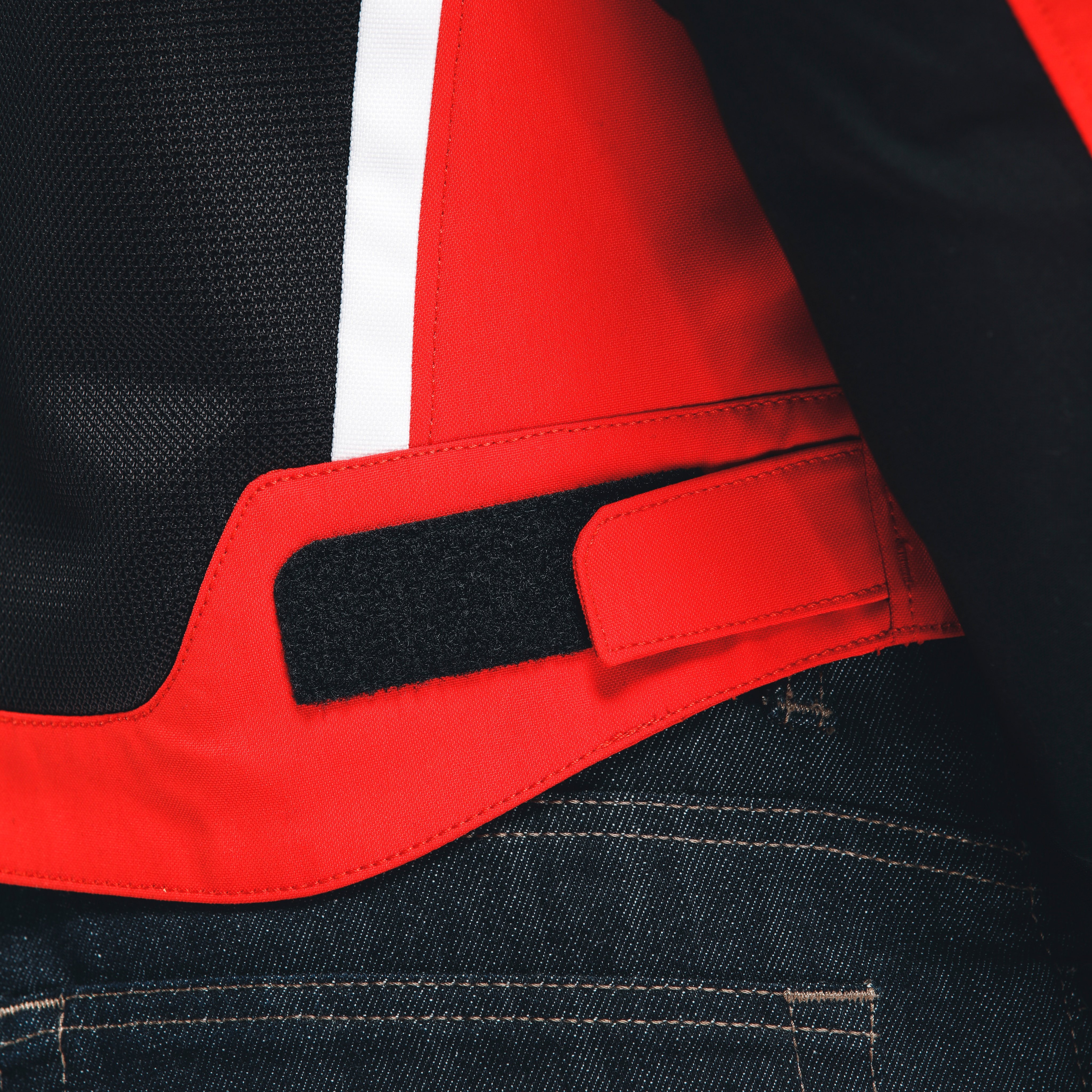 HYDRAFLUX 2 AIR D-DRY&reg; JACKET - BLACK/LAVA-RED - 10
