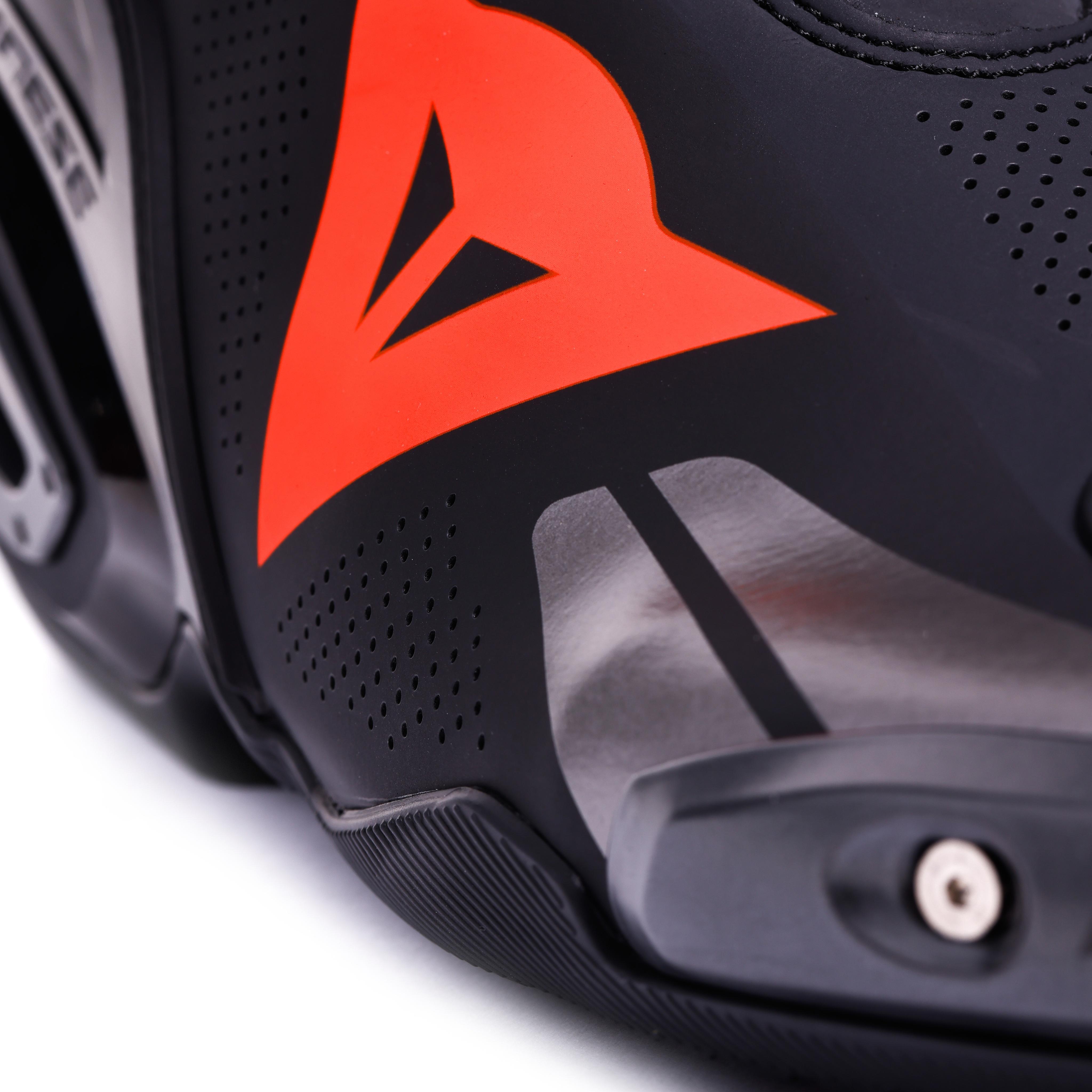 AXIAL 2 AIR BOOTS - BLACK/BLACK/RED-FLUO - 9