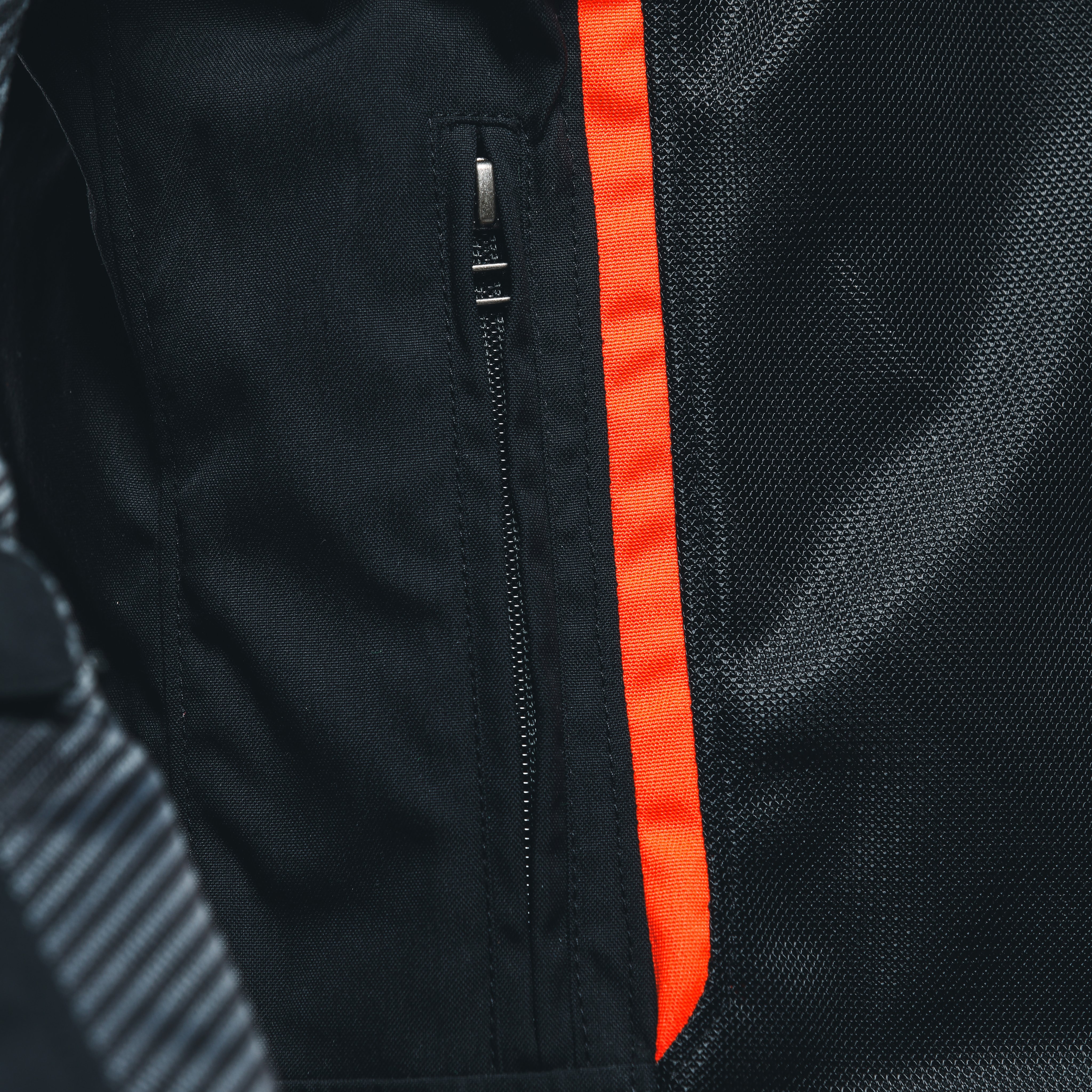 AIR FRAME 3 TEX - MEN'S SUMMER MOTORCYCLE JACKET IN FABRIC - BLACK/BLACK/RED-FLUO - 10