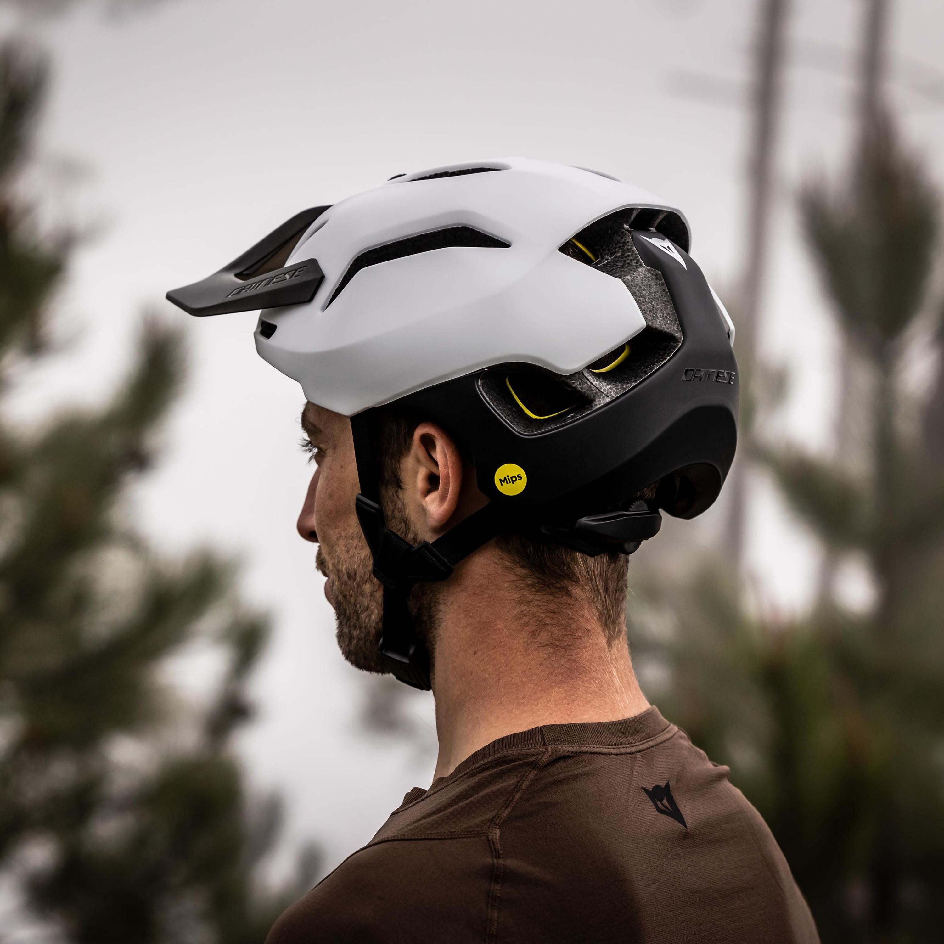 LINEA 03 MIPS+ - BIKE HELMET - WHITE/BLACK - 11