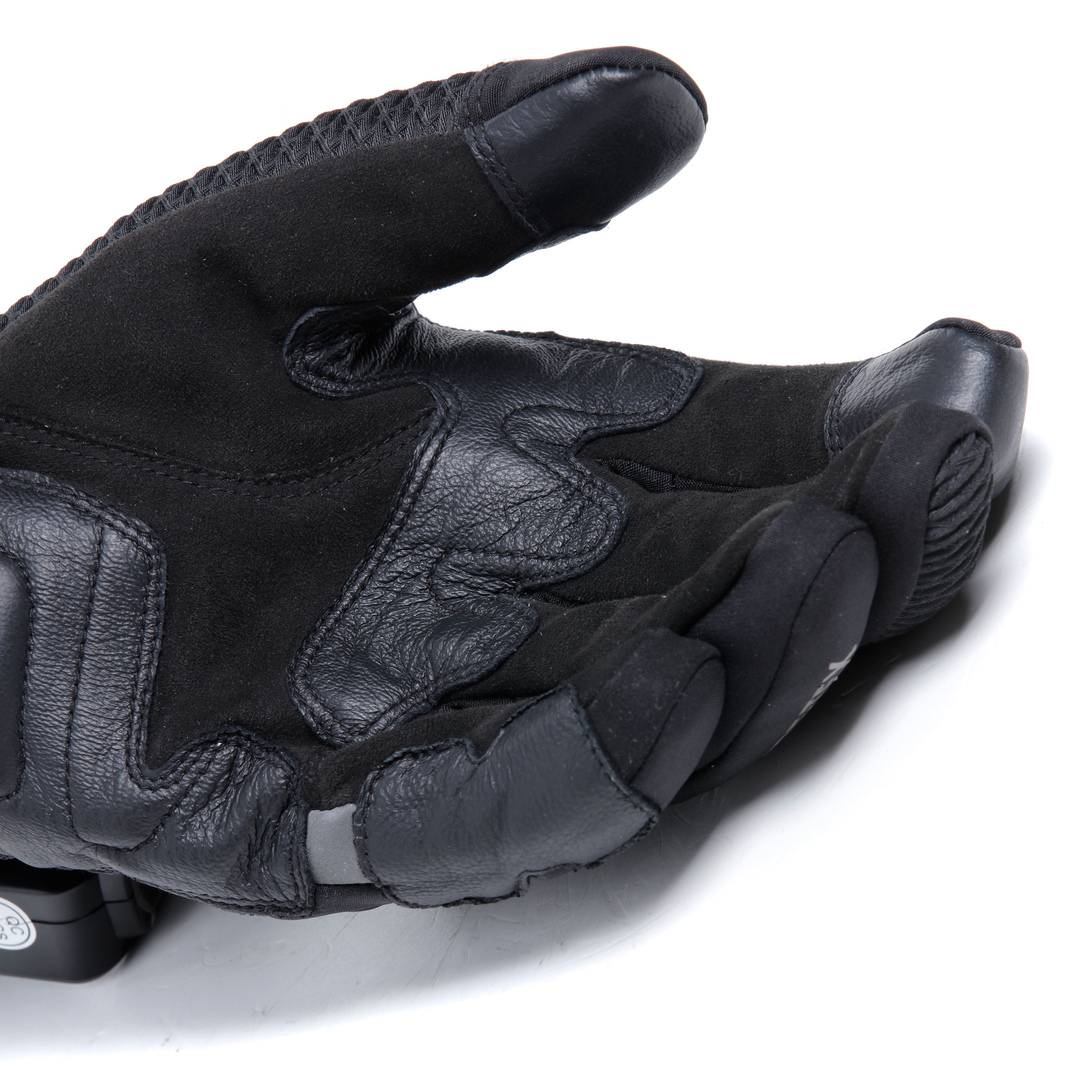 LIVIGNO GORE-TEX® - MEN'S WATERPROOF MOTORCYCLE GLOVES | BLACK