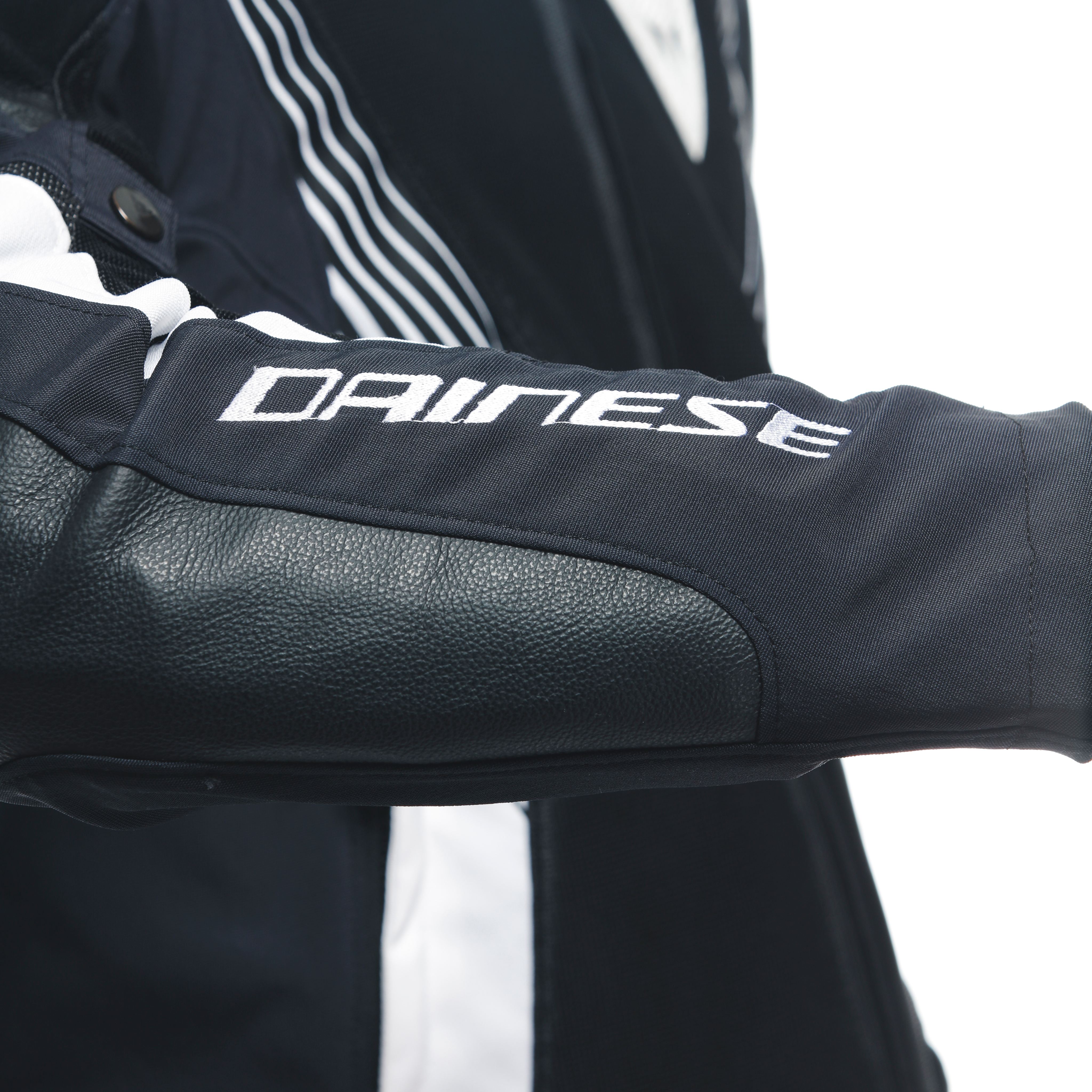 SUPER RIDER 2 ABSOLUTESHELL&trade; - MEN'S WATERPROOF MOTORCYCLE JACKET - BLACK/BLACK/WHITE - 11