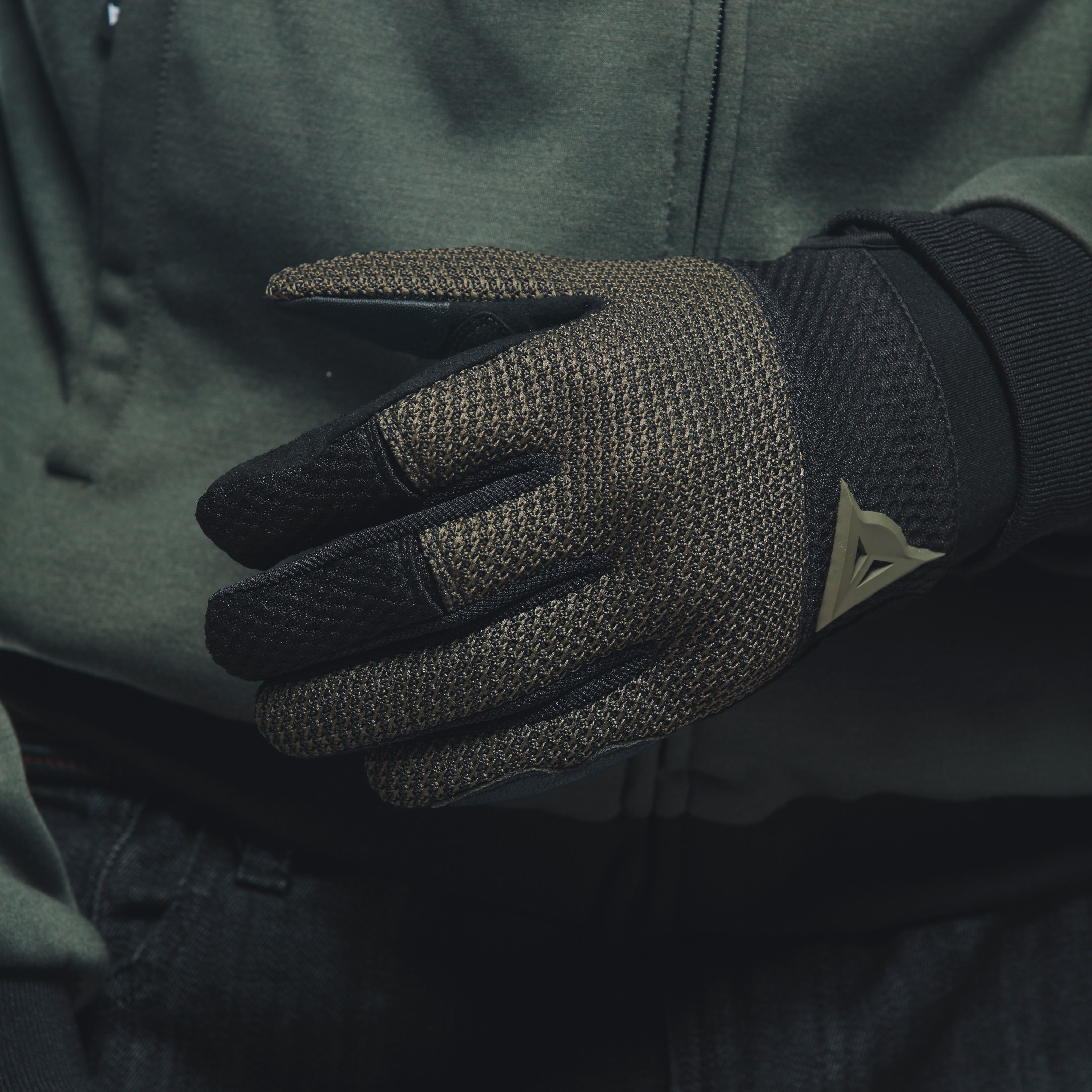 TORINO - MEN'S MOTORCYCLE TEXTILE GLOVES - BLACK/GRAPE-LEAF - 12