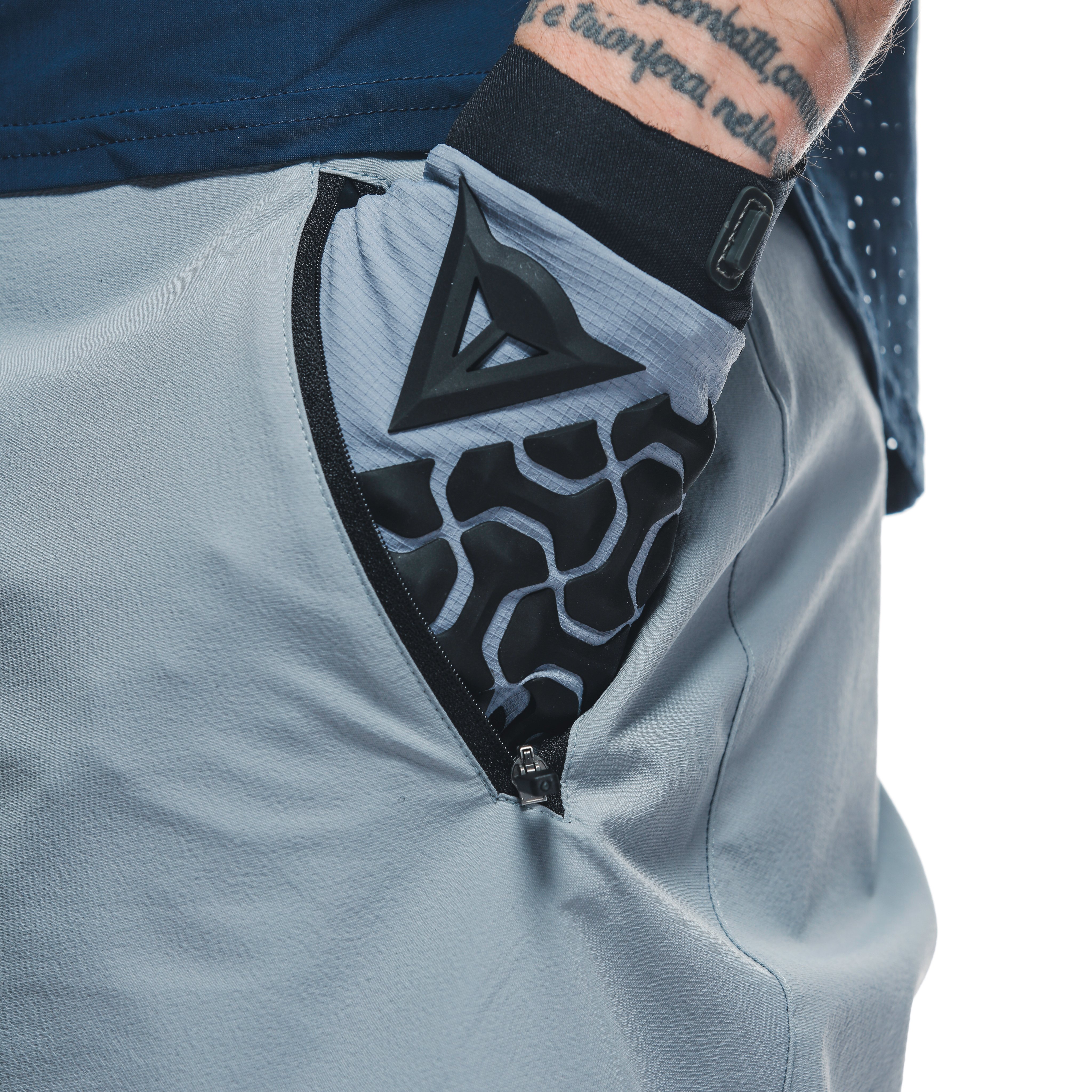 HGR - PANTALONS COURTS V&Eacute;LO POUR HOMME - TRADEWINDS - 17