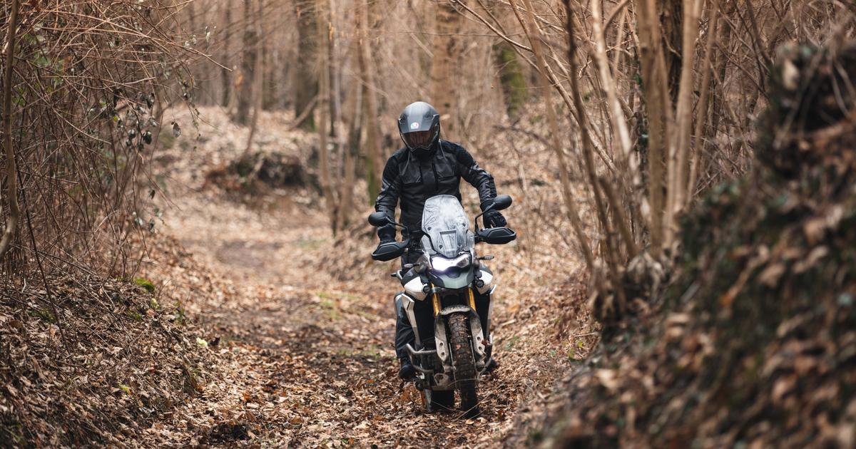 V&ecirc;tements de moto pour l&rsquo;automne : comment s&rsquo;habiller pour faire face aux changements de temp&eacute;rature