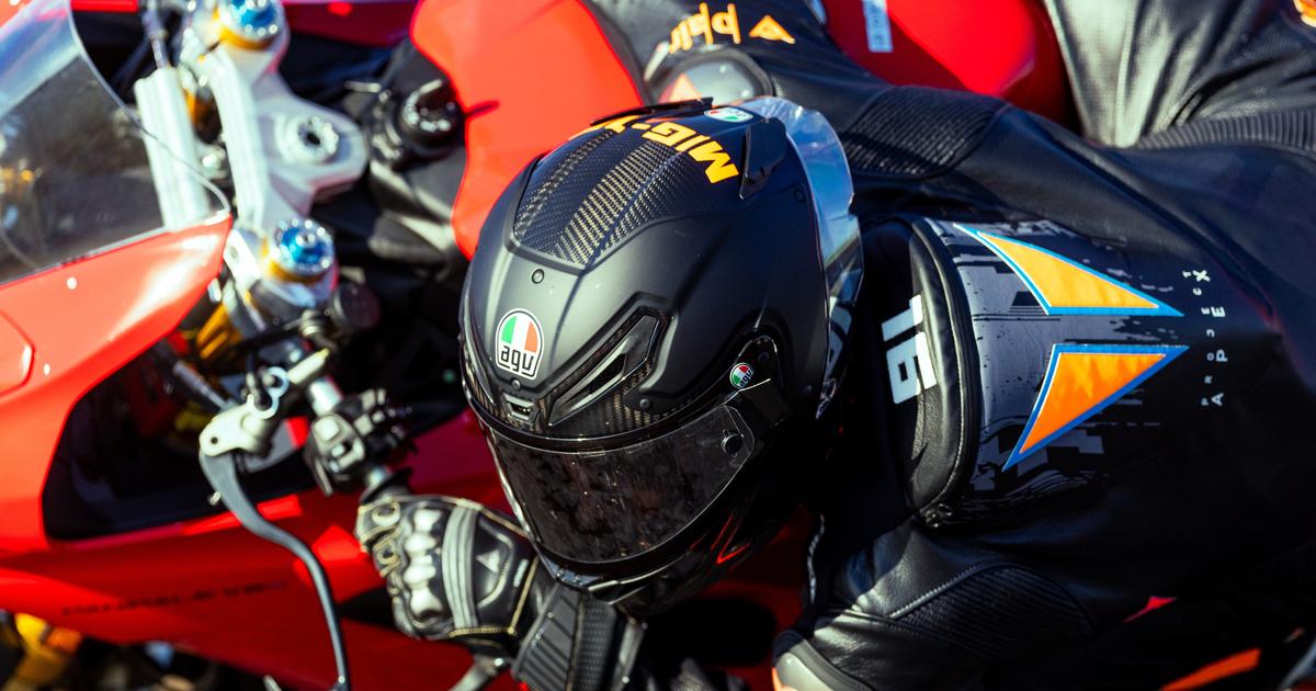 Casco de competici&oacute;n: &iquest;qu&eacute; caracter&iacute;sticas son realmente importantes?