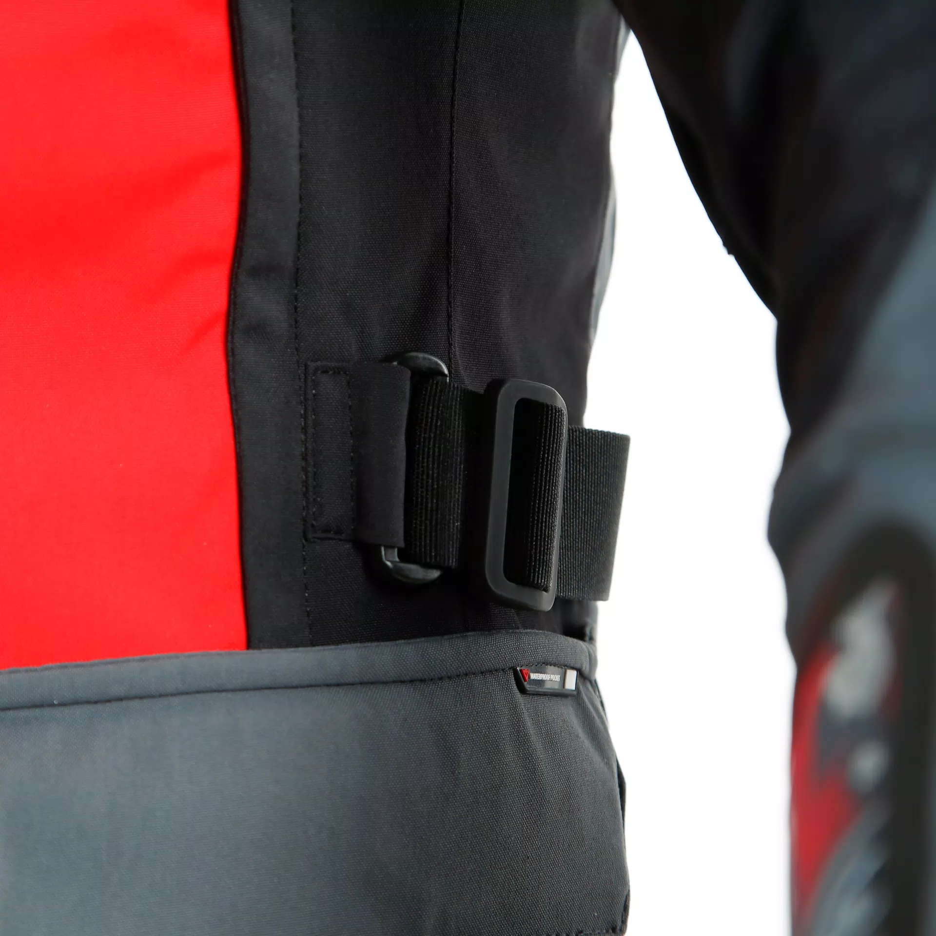 D-EXPLORER 2 GORE-TEX JACKET