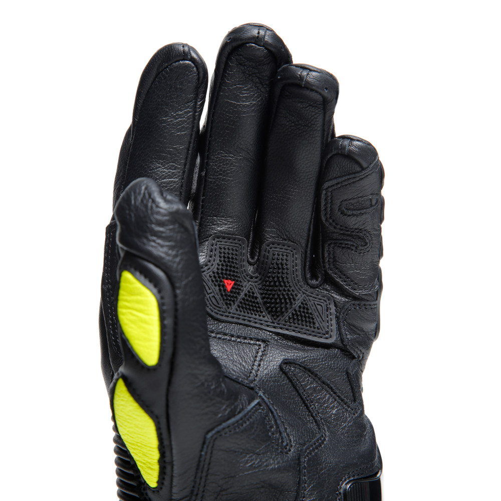 druid-4-leather-gloves image number 37