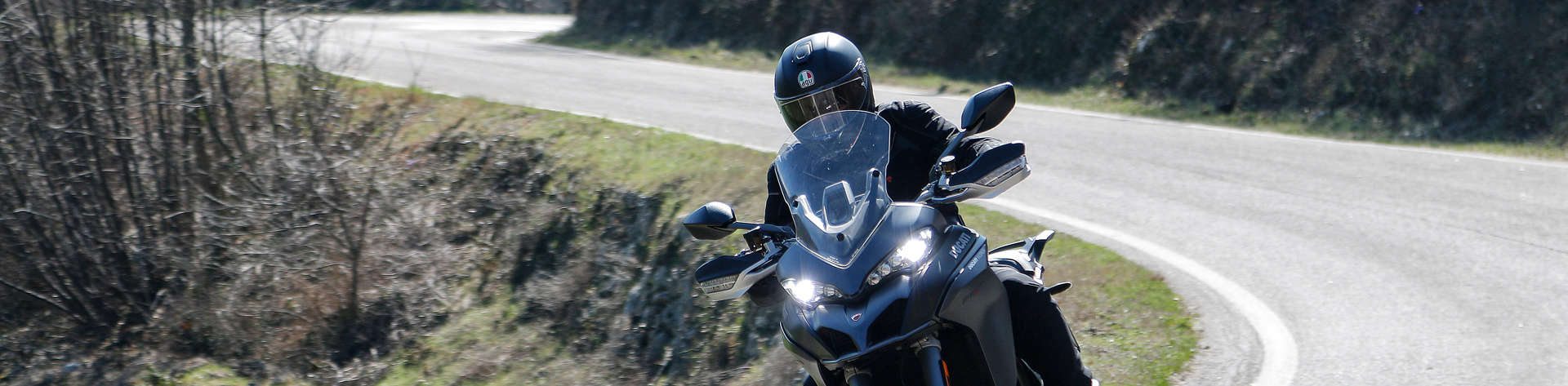 AGV: Full-face, modular and open-face motorcycle helmets since 1947