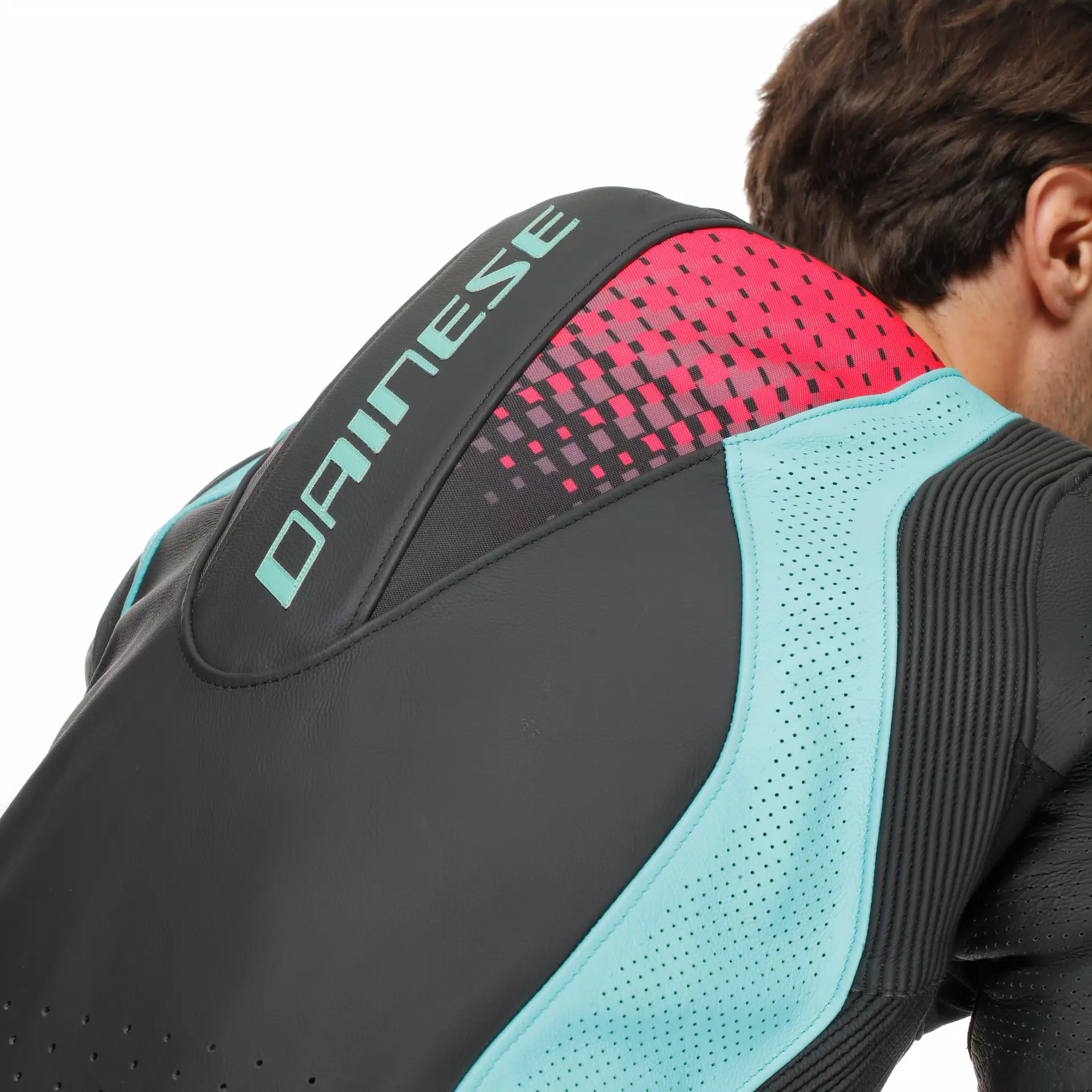 LAGUNA SECA 6 PERF 1PC LEATHER SUIT