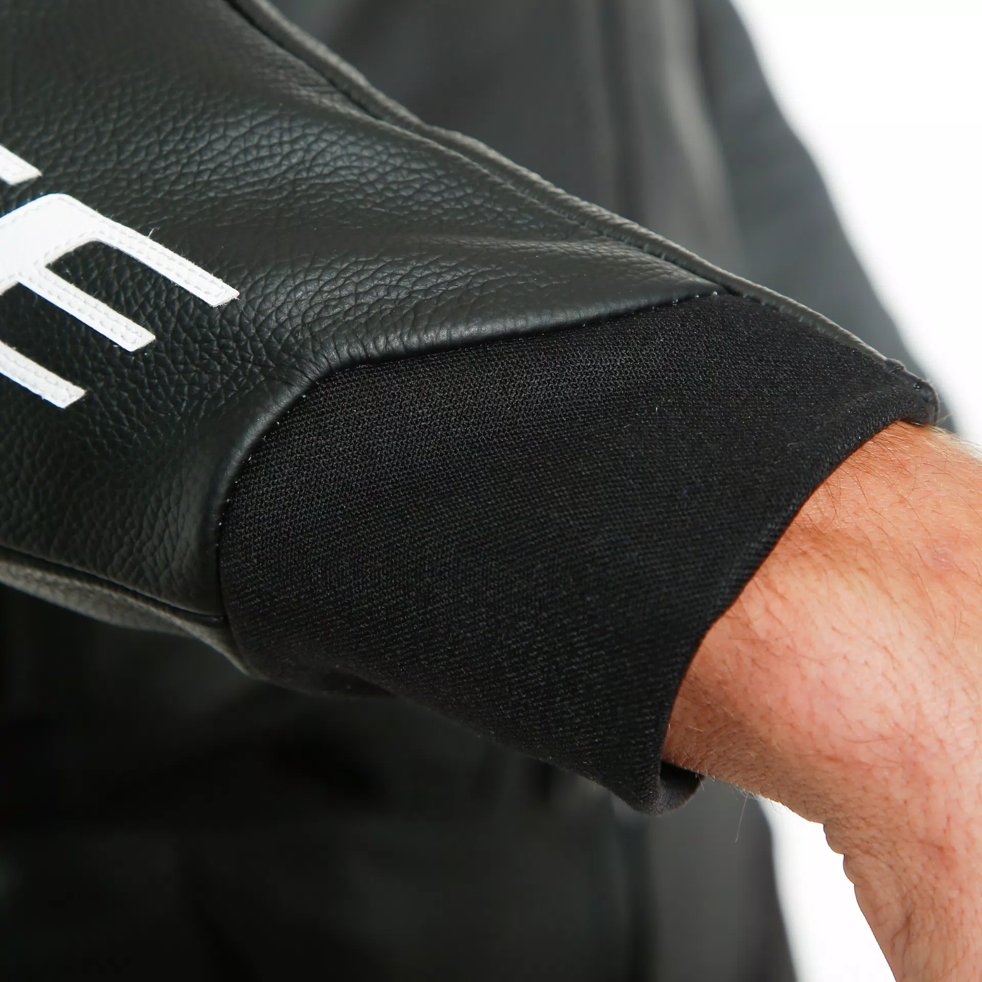 SPORT PRO - MEN'S MOTORCYCLE LEATHER JACKET | BLACK/WHITE SPORT PRO - MEN'S MOTORCYCLE LEATHER JACKET | BLACK/WHITE