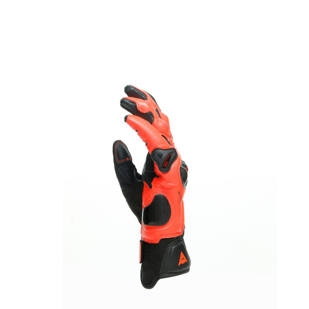 carbon-3-short-gloves-black-fluo-red image number 3