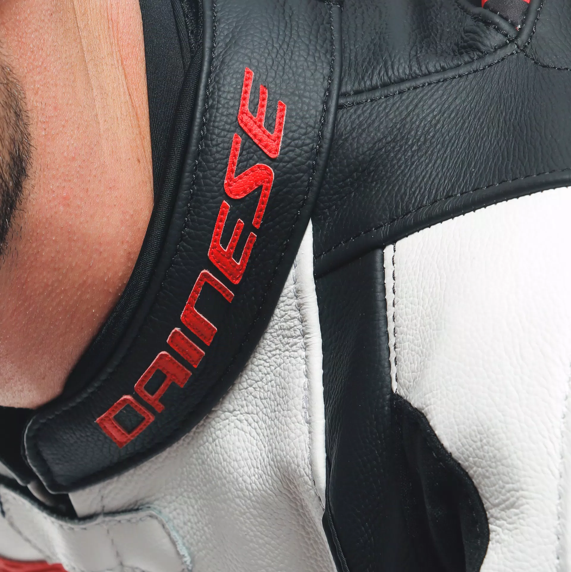 LAGUNA SECA 5 2PCS LEATHER SUIT