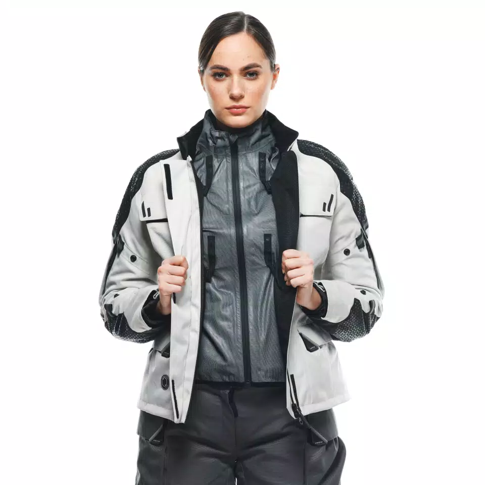 LADAKH 3L D-DRY® - WOMEN'S WATERPROOF MOTORCYCLE JACKET LADAKH 3L D-DRY® - WOMEN'S WATERPROOF MOTORCYCLE JACKET
