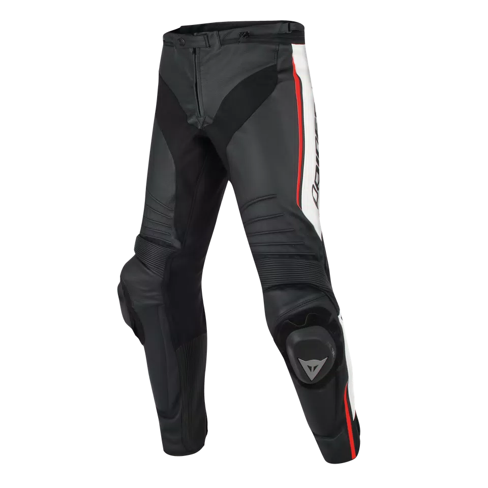 ダイネーゼ　ミサノ　レザーパンツ　サイズ44 MISANO MISANO LEATHER PANTS