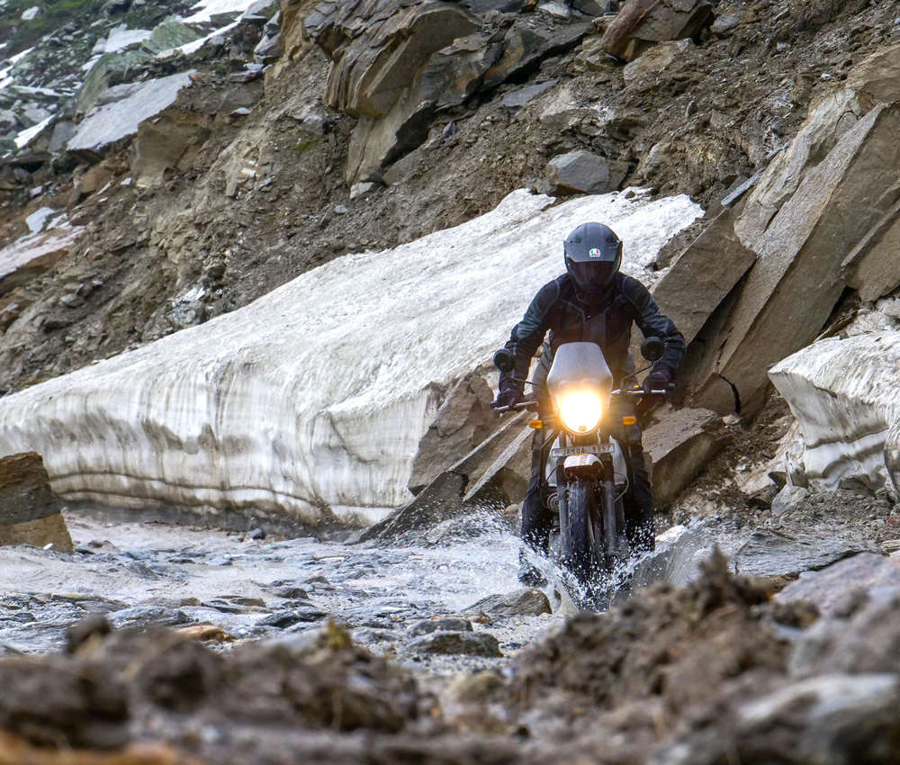 Himalaya motorbike on sale wear leather jacket