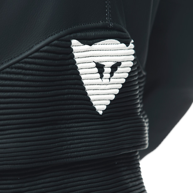 avro-4-leather-2pcs-suit-black-matt-black-matt-white image number 5