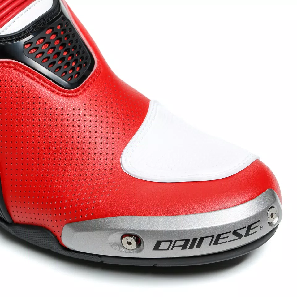 TORQUE 3 OUT AIR BOOTS BLACK WHITE LAVA RED Dainese