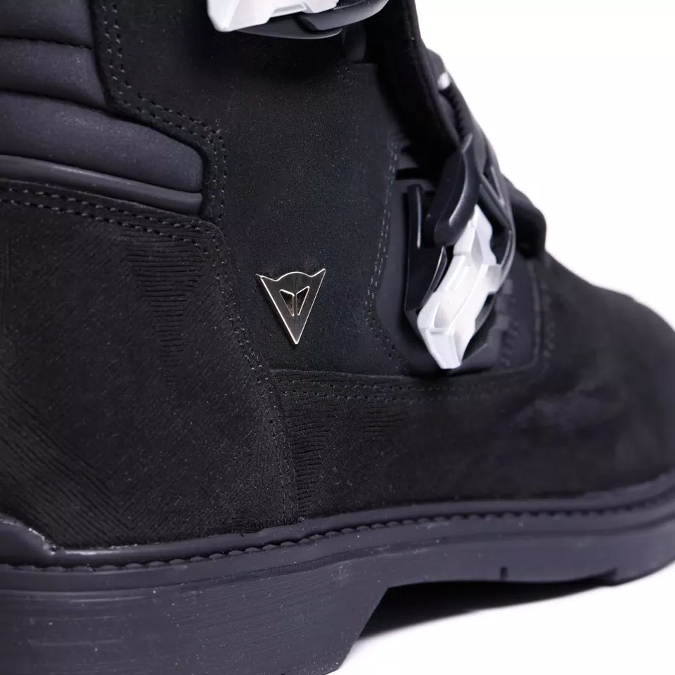 OVERYOND XT GORE-TEX&reg; BOOTS - BLACK/BLACK - 8