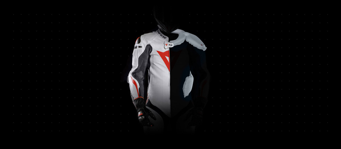 https://dainese-cdn.thron.com/delivery/public/image/dainese/2e4f714d-4e22-4b2f-9c0d-1780bec7be34/5ftgqv/std/1142x500/1920x1080-misano-3