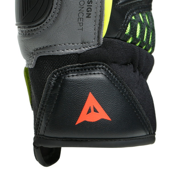 vr46-sector-short-gloves-black-anthracite-fluo-yellow image number 6