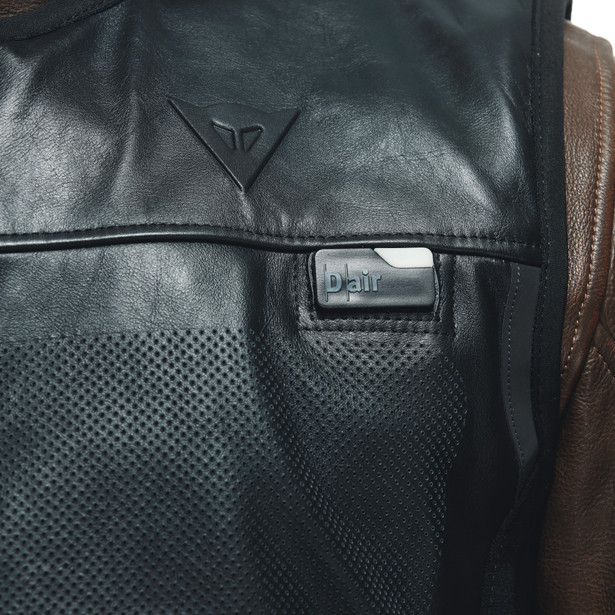 smart-jacket-leather-black image number 9