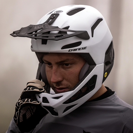 LINEA 01 MIPS WHITE/BLACK- Helmets