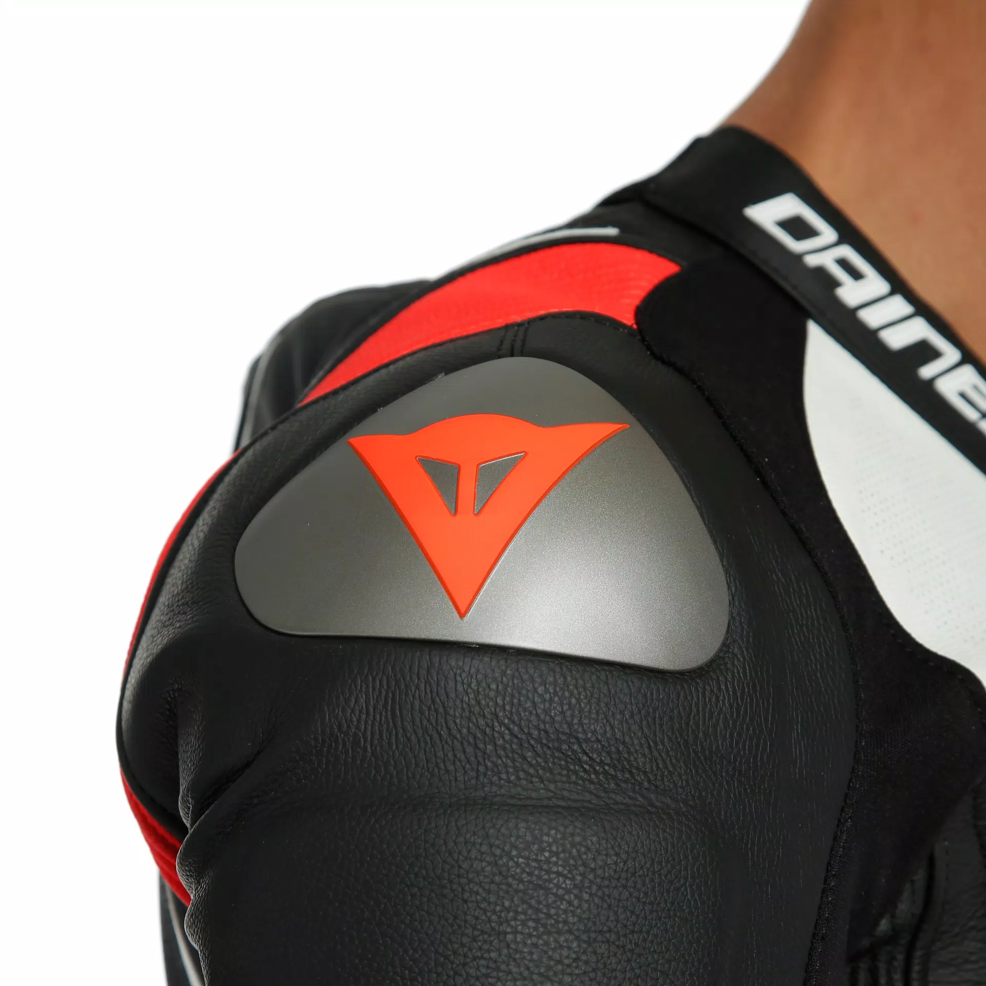 LAGUNA SECA 4 1PC PERF. LEATHER SUIT