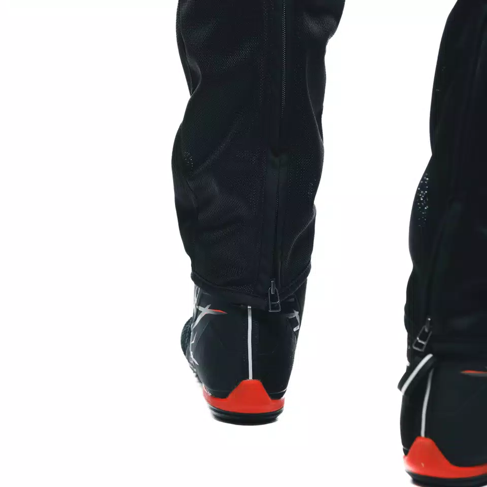 バイクウェア・装備 DAINESE P. DRAKE SUPER AIR TEX PANTS P. DRAKE SUPER AIR TEX PANTS - ダイネーゼジャパン | Dainese