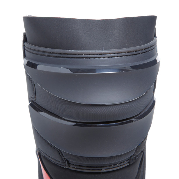 s-tr1-black-red-white image number 17