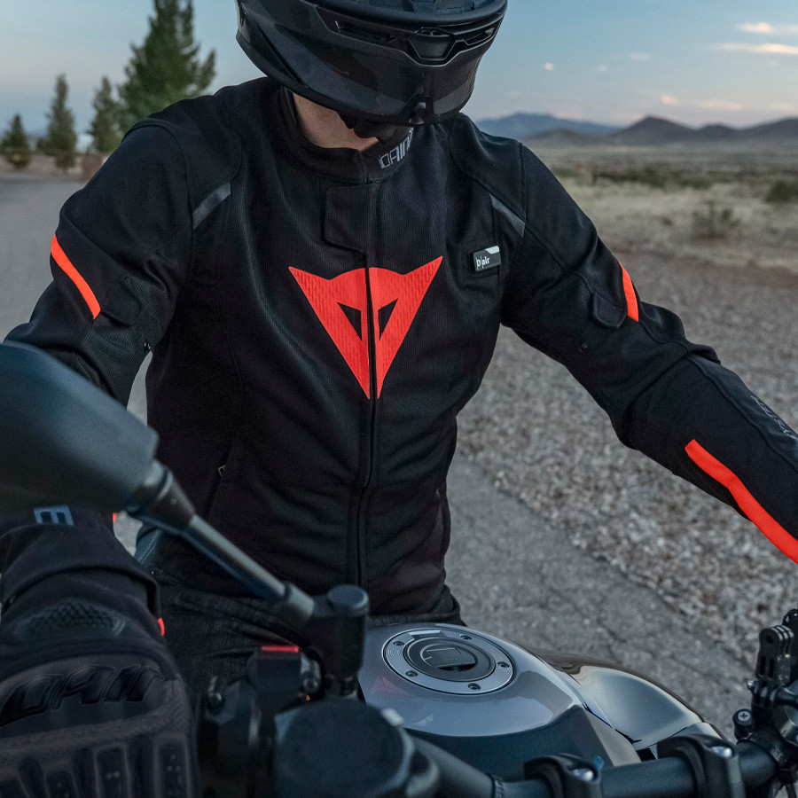 Smart Jacket スマートジャケット」の概要 - ダイネーゼジャパン | Dainese Japan Official Store