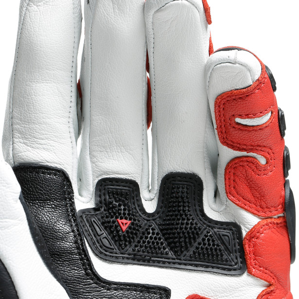 druid-3-gloves-black-white-lava-red image number 4