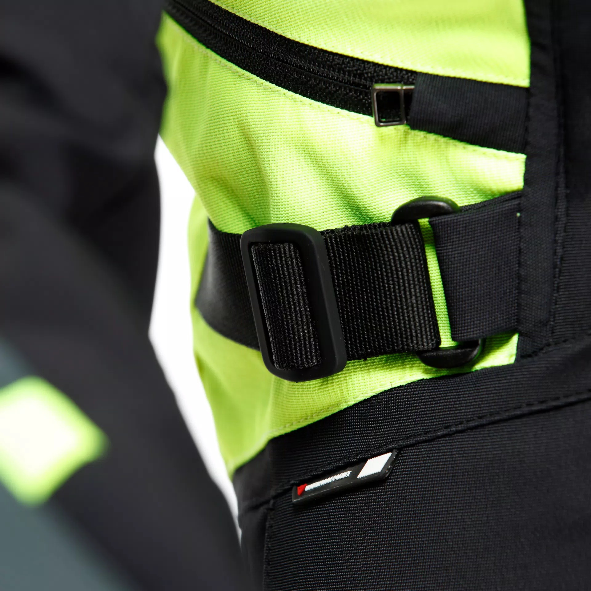 CARVE MASTER 3 GORE-TEX&reg; - WOMEN'S WATERPROOF MOTORCYCLE JACKET