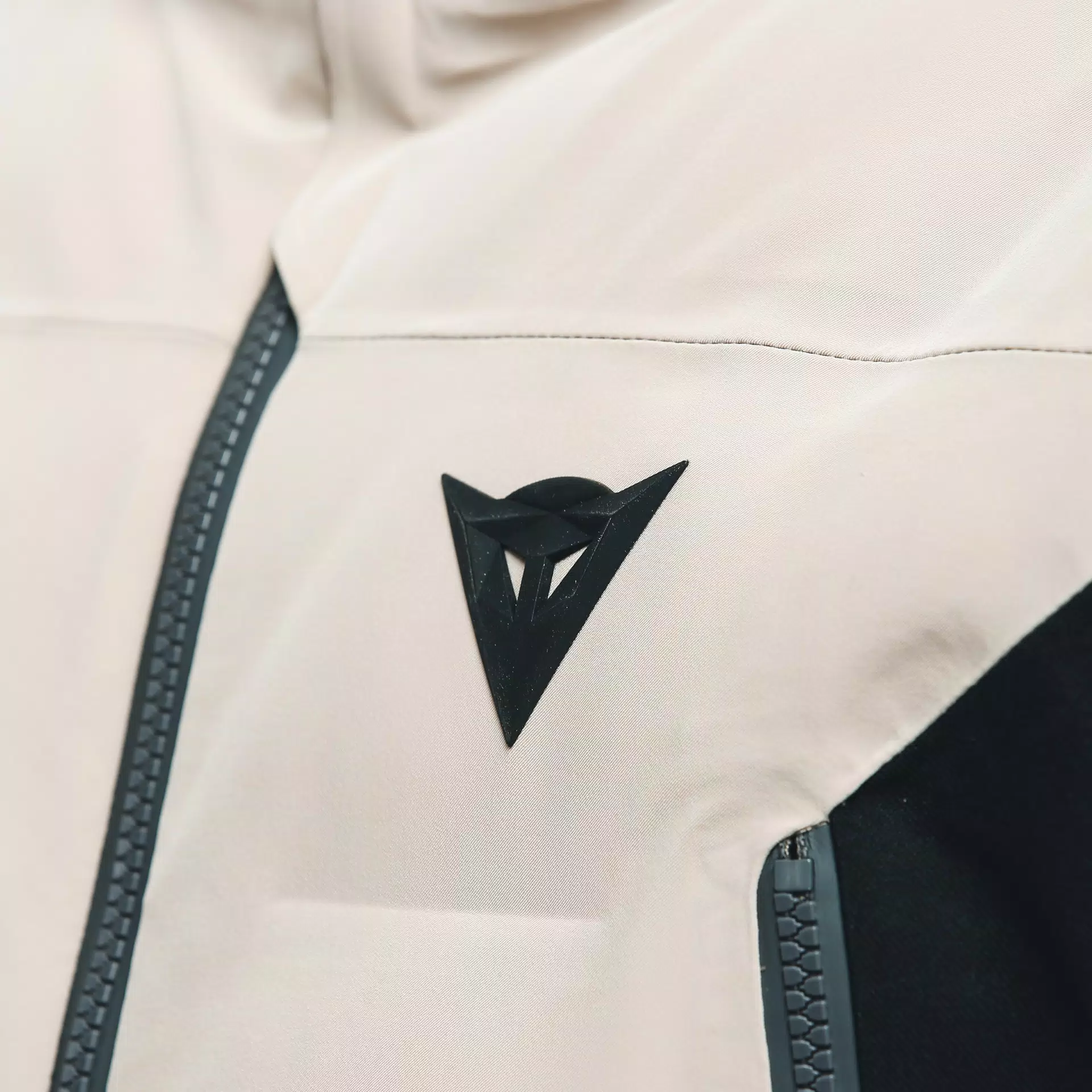 MULTIFUNKTIONALE DAUNENJACKE FÜR HERREN 