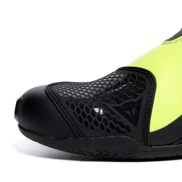 axial-2-boots-black-yellow-fluo image number 7