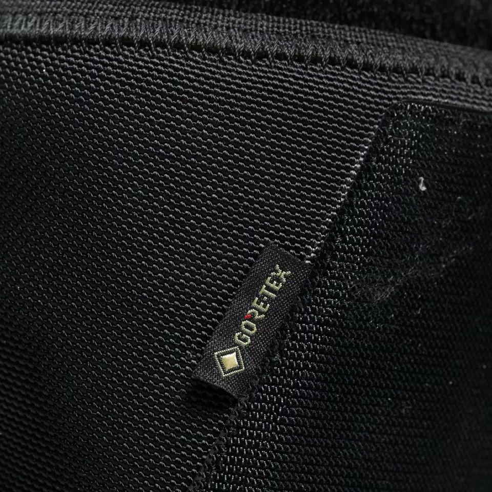 AXIAL GORE-TEX&reg; BOOTS - BLACK - 10