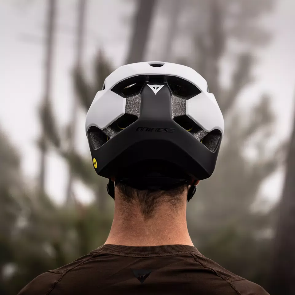 LINEA 03 MIPS - BIKE HELMET - WHITE/BLACK - 9