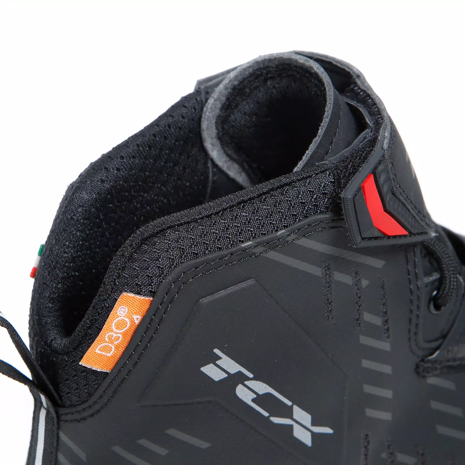 R04D WP MEN'S WATERPROOF MOTORCYCE SHOES - BLACK