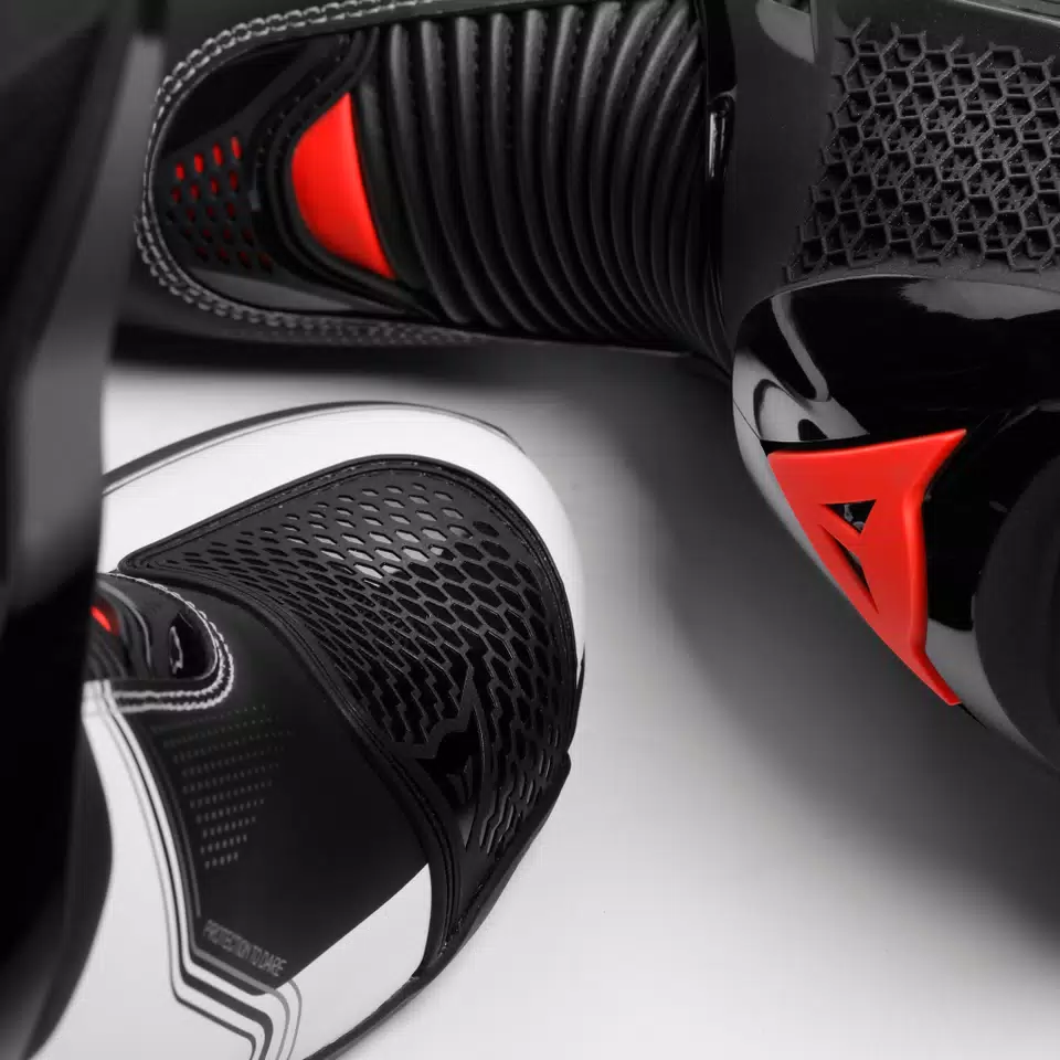 TORQUE 4 - WOMEN'S RACING AND ROAD BOOTS | BLACK/WHITE/RED