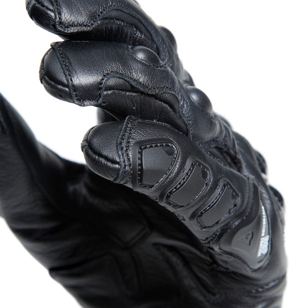 druid-4-leather-gloves image number 31