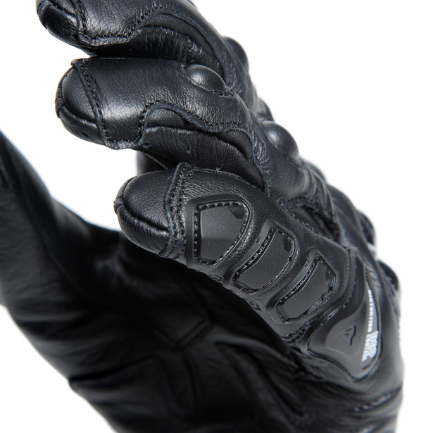 druid-4-leather-gloves image number 30