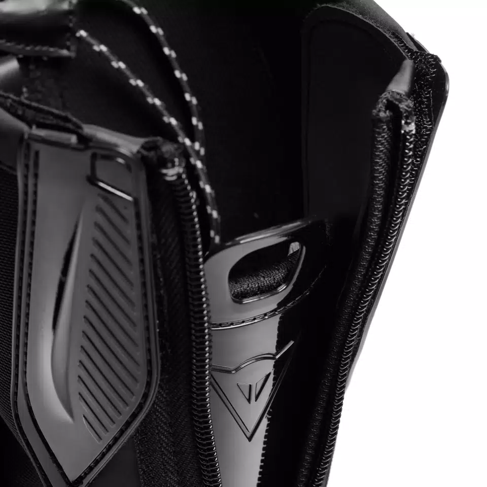 TORQUE 4 - MEN RACING AND ROAD BOOTS | BLACK/BLACK | Dainese TORQUE 4 - MEN RACING AND ROAD BOOTS | BLACK/BLACK | Dainese