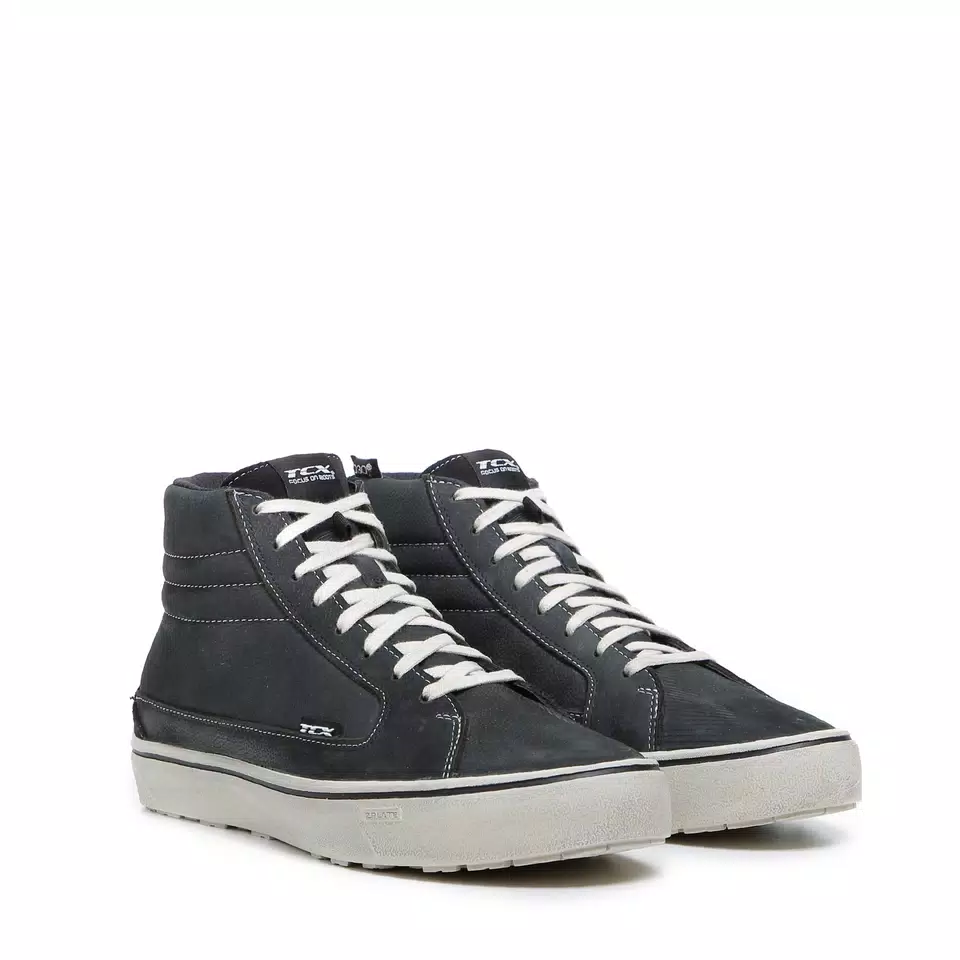 STREET 3 WP BLACK