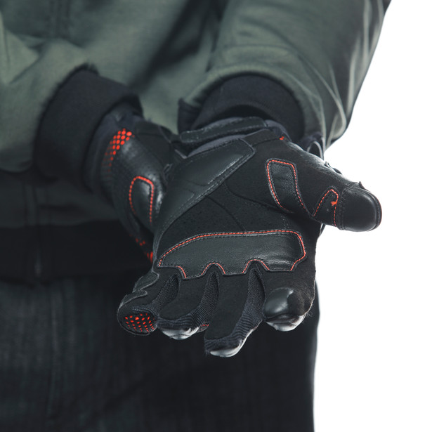 unruly-ergo-tek-gloves-black-fluo-red image number 19