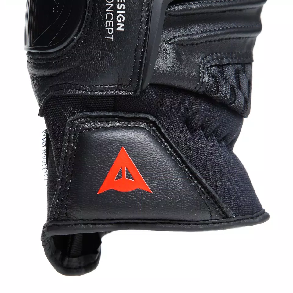 CARBON 4 - MEN'S MOTORCYCLE SHORT LEATHER GLOVES - BLACK/FLUO-RED - 7