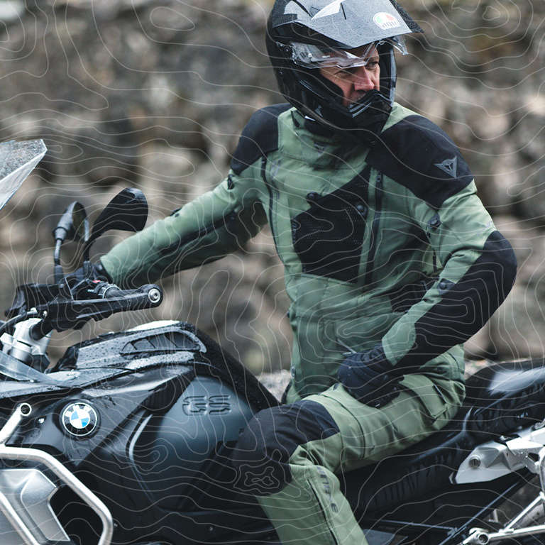 Protective gear for motorcycle riders outlet