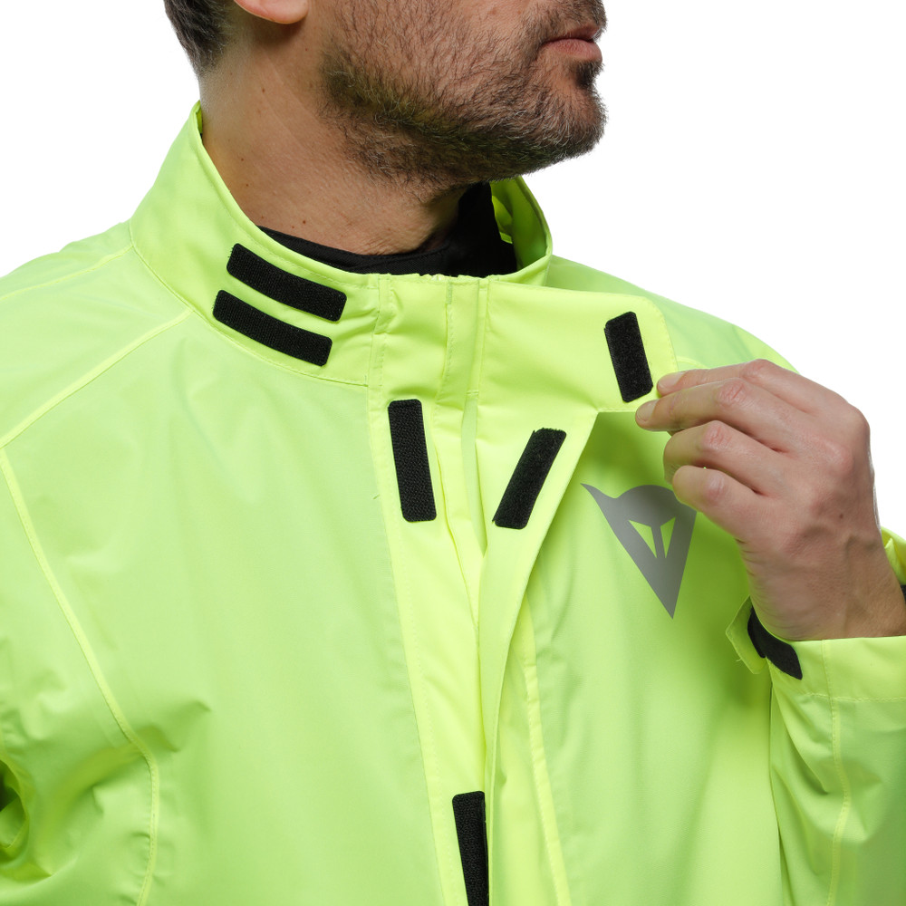 ultralight-rain-jacket-fluoyellow image number 13